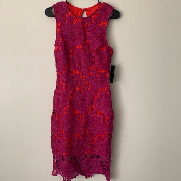 Lulus Dresses & Skirts - Lulu’s Magenta Lace Cocktail Dress